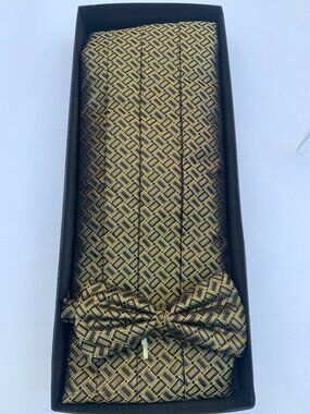 Share South Korai 100% Silk Cummerbund and Bow Tie Set